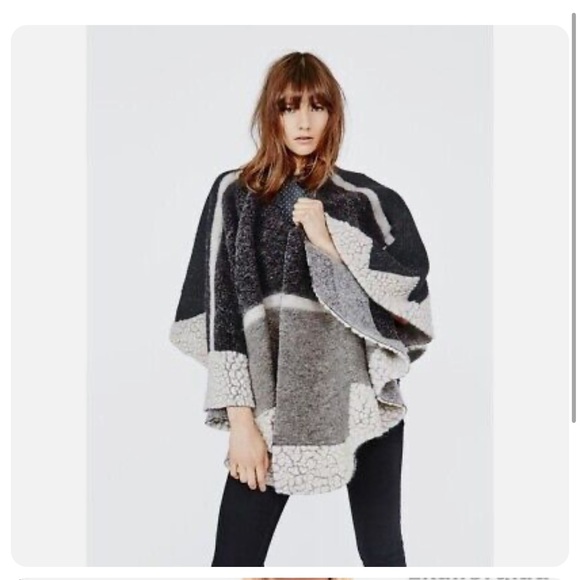 Maje Woven Gray Color Block Panel Wool Blend Womens Poncho One Size - Picture 1 of 7